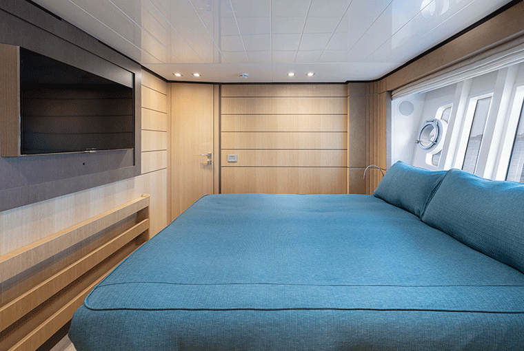 Ferretti Yachts 960